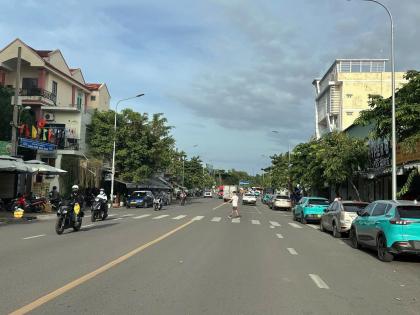 Bán dãy trọ 40 PN MTKD Đ.số 28 ngang 10m 630m2 tiện xây cao tầng gần trường THĐ 50 tỷ.