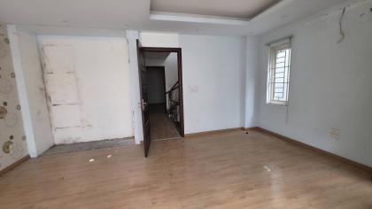 Bán Nhà Mặt Phố Thụy Khuê Tây Hồ 60m2-4T MT5,5m LÔ GÓC 3 THOÁNG 42,5 Tỷ.