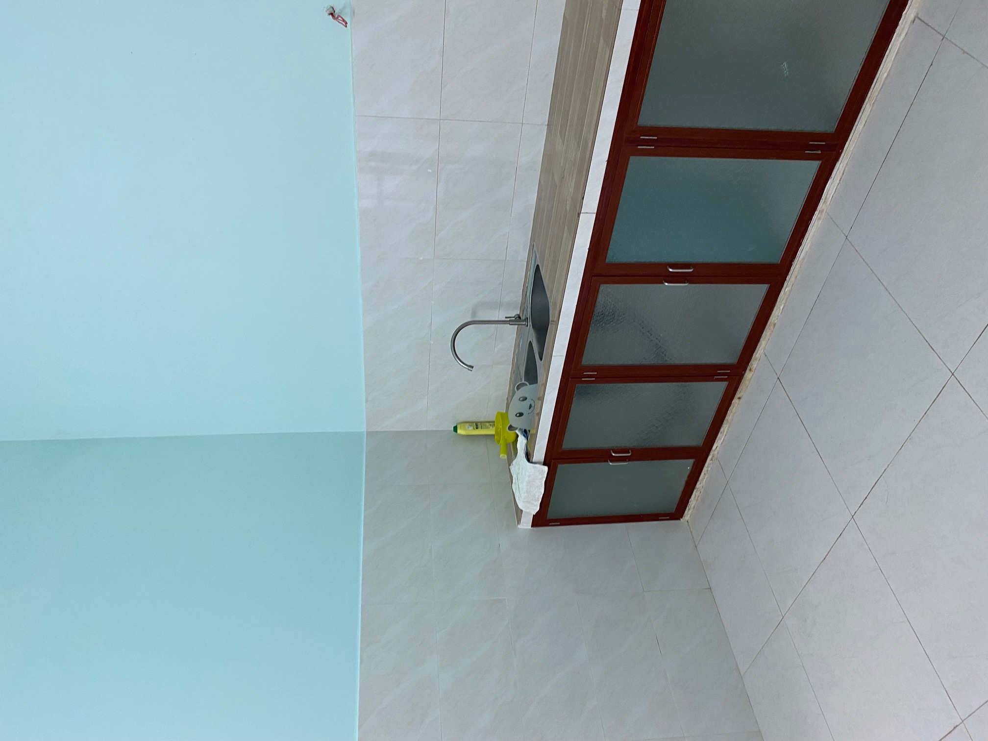 Cho thuê nhà nguuye6n căn Dt: 65m2 đường Nguyễn Thị Định, Q2