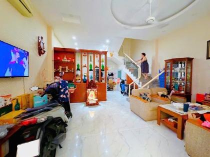 Ở NGAY! Bán Nhà 5 Tầng Cực Đẹp Lý Chính Thắng, 41m2, Chỉ 7.5 Tỷ TL