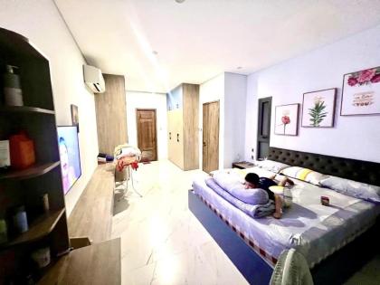 ĐỊNH CƯ Bán Nhà Đẹp 4 Tầng Xe Hơi Thông Cao Thắng, 43m2, Chỉ 8.2 Tỷ TL