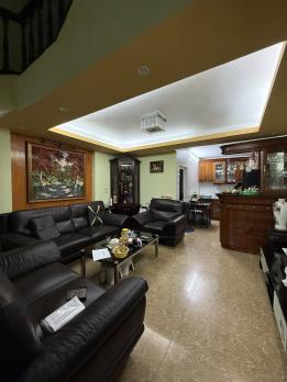 Bán Nhà P/Lô 2 Ô Tô Tránh Phố Linh Lang Ba Đình 46m2-4T Vừa Ở Vừa KD 22 Tỷ Linh Lang.