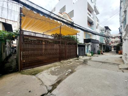 Nhà đẹp Khu Trung Tâm 216 m2 (7,6x29), Hẻm Xe Tải 6 m, phù hợp xây Căn Hộ Dịch Vụ, Biệt Thự