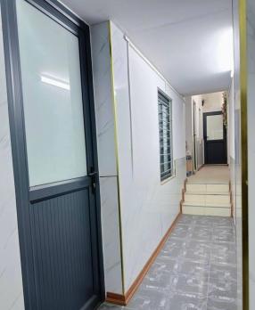 Cho thuê nhà Đê La Thành, Diện tích 80m  tầng 2 , giá 10 triệu.