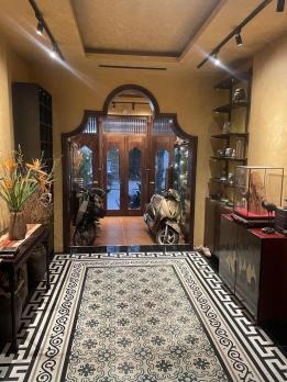 Bán nhà mặt phố Bà Triệu,Hà Đông 50m2, 5 Tầng, Giá 18 tỷ +