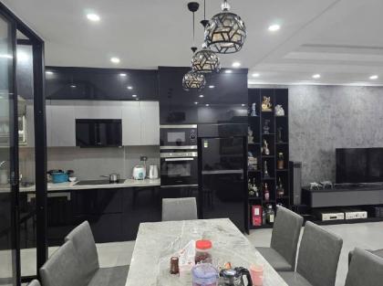 Bán nhà Mai Anh Tuấn_view hồ_ô tô tránh, ngủ nhà_vị trí đắc địa_70m2_giá chào 40 tỷ