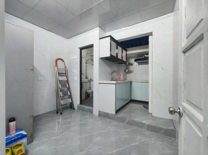 CHO THUÊ CĂN HỘ TẬP THỂ NGỌC KHÁNH, BA ĐÌNH, NHÀ ĐẸP Ở LUÔN, NGÕ THÔNG, SÂN RỘNG