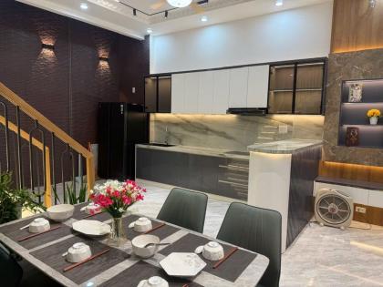 Bán nhà mới 3 tầng HXH Bùi Quang Là 70m2(5.4*13m) Sát chợ Phạm Văn Bạch nhỉnh 6tỷ