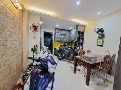 Bán Nhà Mặt Phố Đội Cấn Ba Đình 39m2-4T LÔ GÓC 2 THOÁNG 15 Tỷ Đội Cấn.