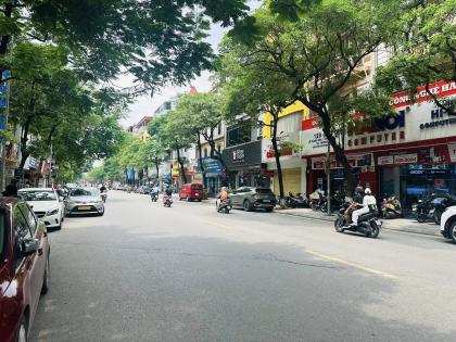 Bán Nhà Mặt Phố Lê Thanh Nghị Hai Bà Trưng 63m2-5T MT5,5m Vỉa Hè 35,8 Tỷ Lê Thanh Nghị.