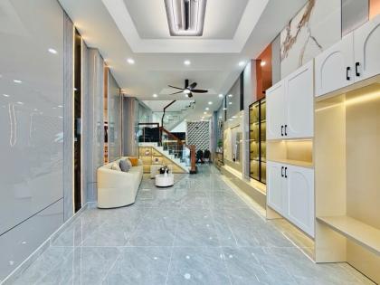 Bán nhà mặt tiền Bùi Quang Là 68m2 4 tầng tặng nội thất Sát Emart Phan Huy Ích chỉ 6.95 tỷ