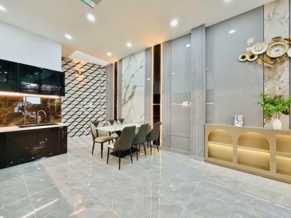 Bán nhà mặt tiền Bùi Quang Là 68m2 4 tầng tặng nội thất Sát Emart Phan Huy Ích chỉ 6.95 tỷ