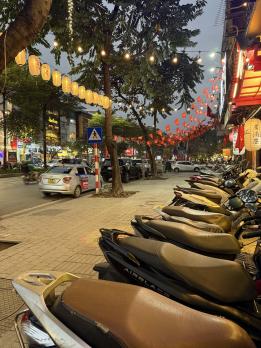 Bán Nhà Mặt Phố Quận Ba Đình 216m2-18T MT12m LÔ GÓC Hoàn Công 320 Tỷ Đào Tấn.