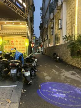 Bán Nhà Mặt Phố Quận Ba Đình 216m2-18T MT12m LÔ GÓC Hoàn Công 320 Tỷ Đào Tấn.