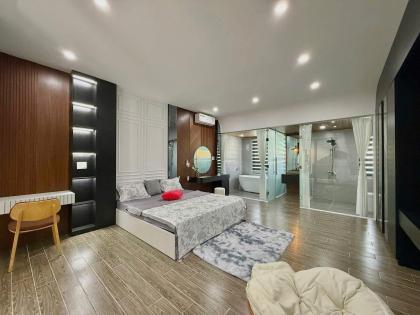 **Bán nhà mặt tiền Lê Trung Nghĩa; mặt tiền khu K300 Tân Bình (4x18) 5 tầng