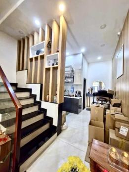 XE HƠI THÔNG! Bán Nhà 4 Tầng Cực Đẹp Lê Văn Sỹ, 40m2, Chỉ 7.1 Tỷ TL