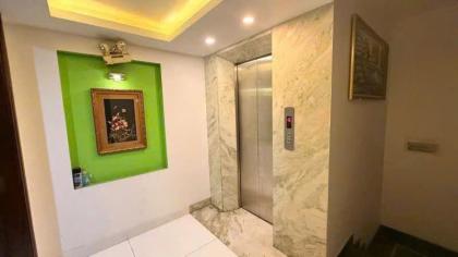 Giảm mạnh 4 tỷ nhà hẻm 1122 Quang Trung 5 lầu ngang 5.8m 90m2 có T.máy gần Emart 14 tỷ.