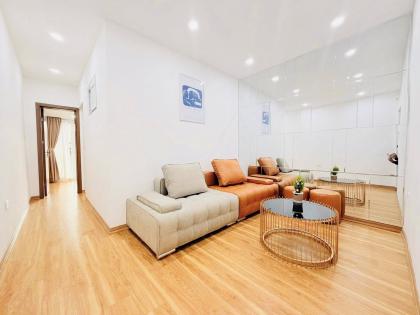 Bán căn hộ tập thể phố Tôn Đức Thắng, Đống Đa, nhà đẹp, sân rộng, gần ô tô