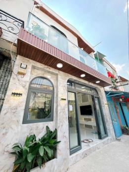 TUYỆT TÁC NHÀ PHỐ Q7: 60M2, 2 TẦNG, SỔ ĐỎ CHÍNH CHỦ, GIÁ HỜI 4.2 TỶ, GẦN HUỲNH TẤN PHÁT!