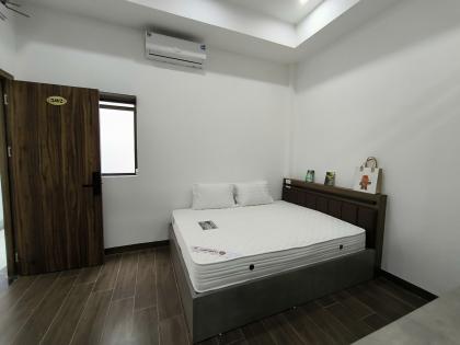 CHO THUÊ TÒA CHDV TÂY HỒ 25PKK. Giá thuê 135 triệu.( có thương lượng)