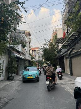 **Bán nhà phường 11 Tân Bình, mặt tiền Võ Thành Trang (4,5x15) - dòng tiền