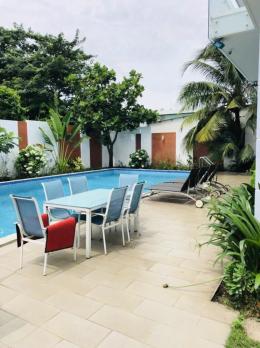 Bán nhà Mặt tiền Dương Công Khi - gần Song Hành, 20x34m,  2 tầng + hồ bơi, 26,5 tỷ.