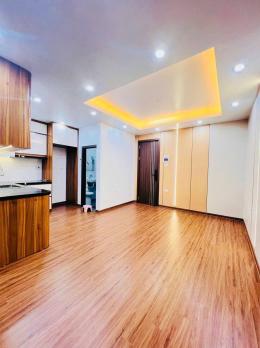 Bán căn hộ tập thể Vĩnh Phúc, Ba Đình, nhà đẹp rộng thoáng, ô tô tránh đỗ