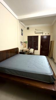 Cho thuê nhà Ngõ 59 Hoàng Hoa Thám, diện tích 70m , mặt tiền 5.5m, giá  8 triệu