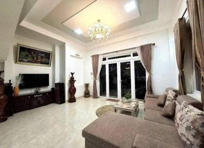 Bán nhà 230m2 đường hồ xuân hương - phường lâm viên đà lạt giá 13.5 tỷ