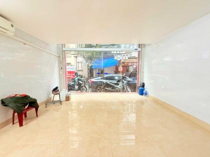 Bán Nhà Mặt Phố Đồng Bát Nam Từ Liêm 70m2-7T MT5m Vỉa Hè 33 Tỷ Đồng Bát.