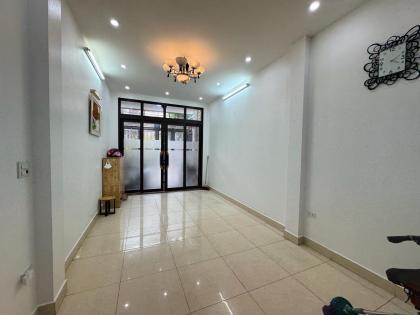 Cần bán nhà riêng 4 tầng ngõ 466 Đê La Thành oto đỗ cửa 19.5 tỷ