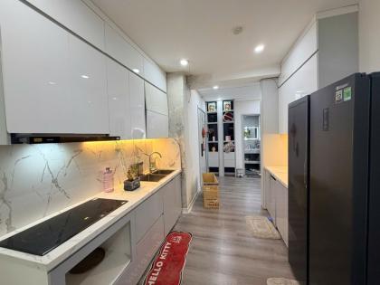 Bán căn hộ đẹp tòa CT1 B2  Tp Giao Lưu căn góc 54m2 2N1VS giá 4,89 tỷ