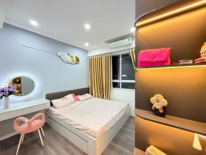 Bán căn hộ đẹp tòa CT1 B2  Tp Giao Lưu căn góc 54m2 2N1VS giá 4,89 tỷ