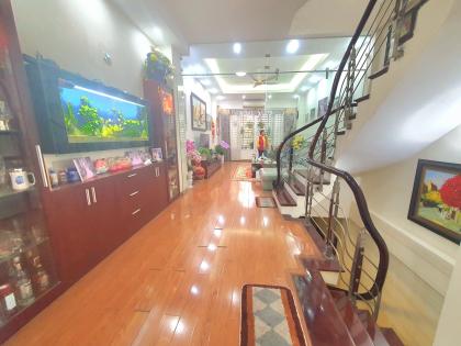 Cần bán nhà chính chủ 5 tầng phân lô cán bộ Ngụy Như Kon Tum oto vào nhà giá 18 tỷ