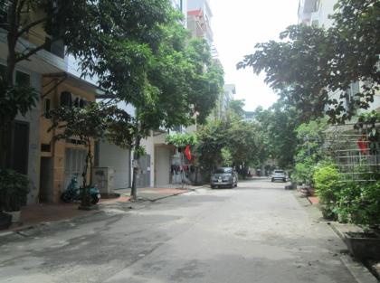 Chú Hải bán đất DV Xa La gần chợ Xa La ô tô tránh 50m2 chỉ 13.x tỷ. LH 0989626116