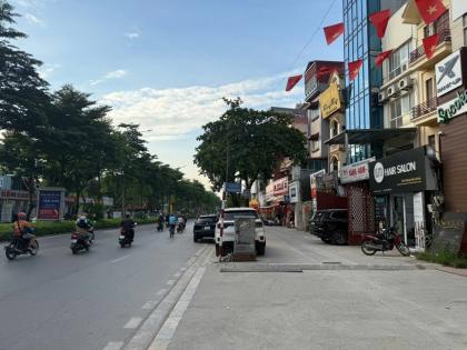 Bán Nhà Mặt Phố Nguyễn Khánh Toàn Cầu Giấy 103m2-5T 5m Vỉa Hè 58 Tỷ Có Thương Lượng.