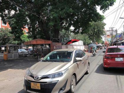 Bán nhà mặt tiền 10m sát chợ HTT Quang Trung ngang 5.4m 103m2 tiện xây mới 10.5 tỷ.