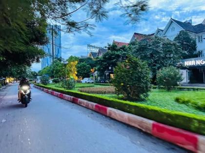 Bán nhà BT KĐT Văn Quán DT 210m2, 4 Tầng, MT 10m, Giá 77.8 tỷ