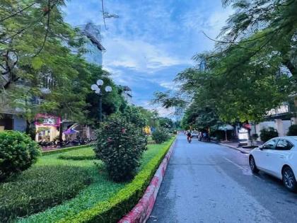 Bán nhà BT KĐT Văn Quán DT 210m2, 4 Tầng, MT 10m, Giá 77.8 tỷ