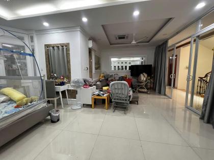 Bán nhà MT Phan Thúc Duyện - giao Trần Quốc Hoàn, 8,5x17m, hậu 11m, 6 Tầng, 45 tỷ