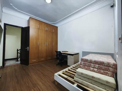 CHO THUÊ NHÀ NGUYÊN CĂN PHỐ GIẢNG VÕ, BA ĐÌNH, NGÕ THÔNG Ô TÔ, GẦN PHỐ, Ở VĂN PHÒNG