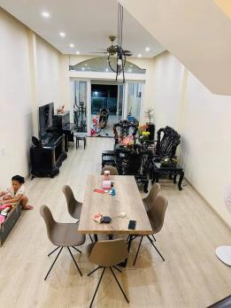 Nhà phố Tân Sơn ngay ga T3 tiện xây CHDV 125m2 ngang 4.2m HXT gần chợ PVB 11.9 tỷ.