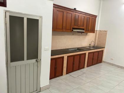 CHO THUÊ NHÀ MỚI RỘNG THOÁNG SÀN GỖ FULL ĐỒ TẠI NGHĨA ĐÔ.(12 triệu)