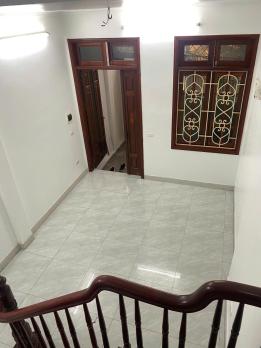 CHO THUÊ NHÀ MỚI RỘNG THOÁNG SÀN GỖ FULL ĐỒ TẠI NGHĨA ĐÔ.(12 triệu)