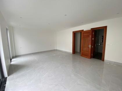 Cho thuê nhà Hoàng Thành Villas Mỗ Lao 150m x 5 tầng thông sàn thang máy 50tr 0903409888