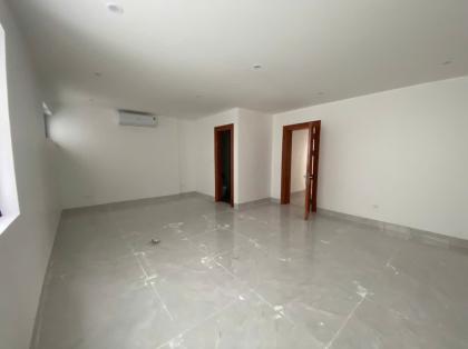 Cho thuê nhà Hoàng Thành Villas Mỗ Lao 150m x 5 tầng thông sàn thang máy 50tr 0903409888