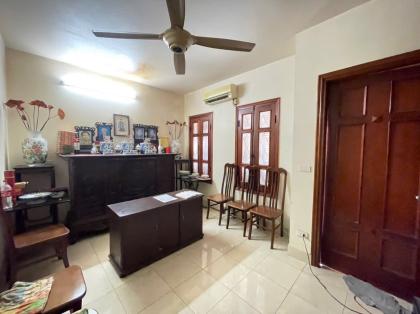 Bán nhà Đường 19/5 DT 65m2, 3 Tầng, MT 5.14m, Giá 13.6 tỷvăn quán Hà Đông