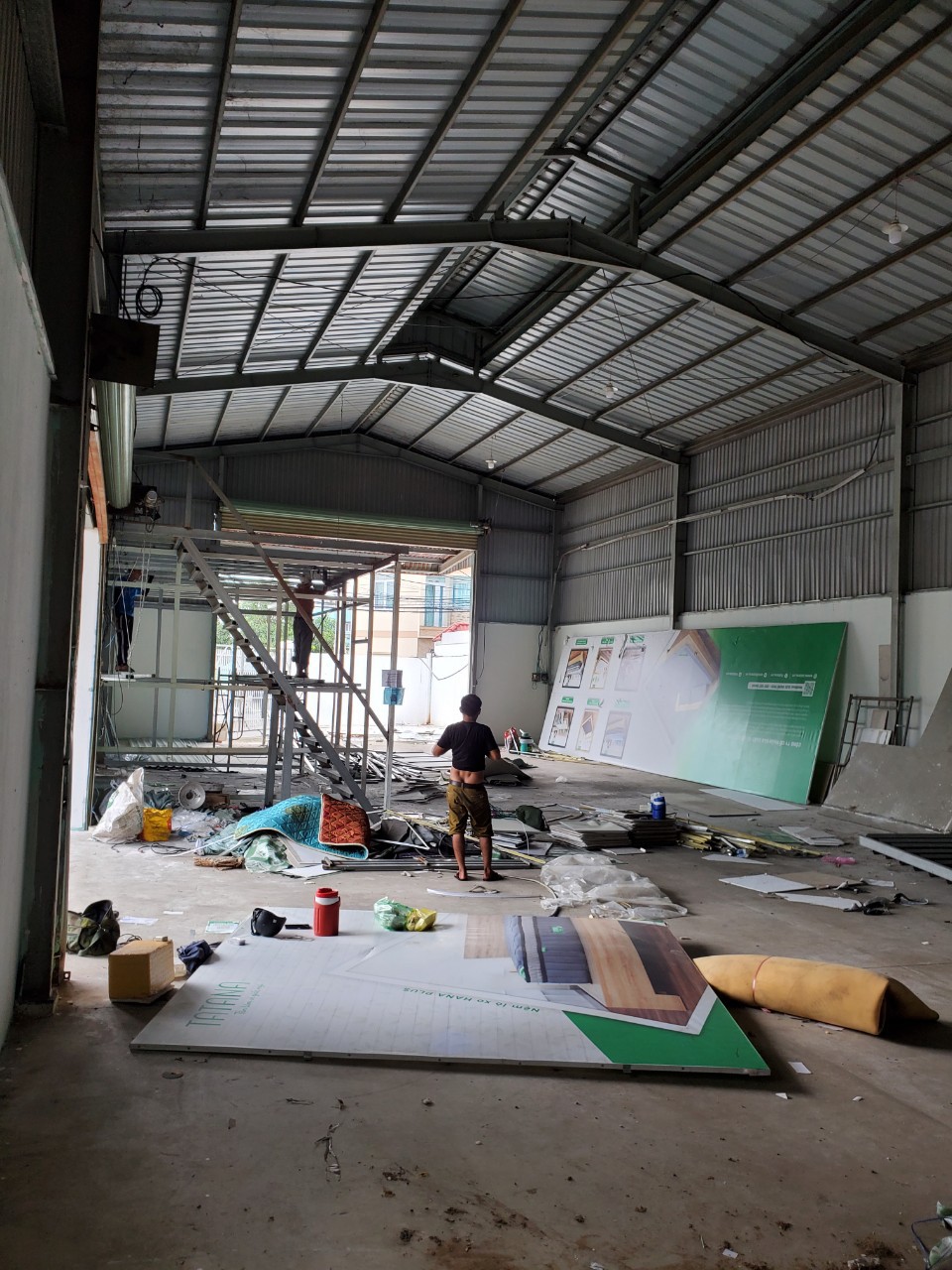 Cho thuê 2 nhà xưởng thuộc khu vực đường  tân hòa đông quận  Bình Tân 9x20 giá 17tr
