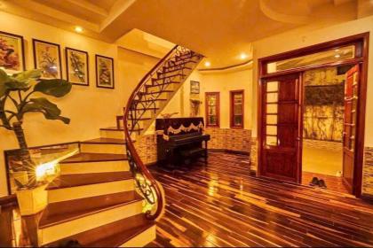 Cho thuê villa sân vườn 5 phòng ngủ full nội thất Ma Trang Sơn phường 5 Đà Lạt giá 23 triệu