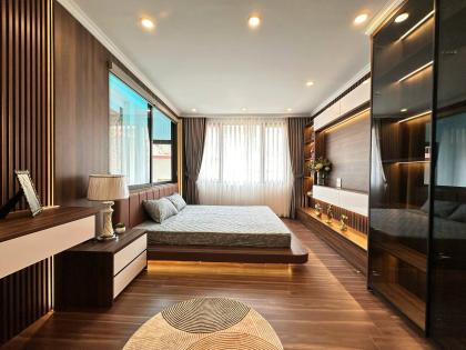 Bán Nhà Ngọc Khánh Ba Đình 55m2-6T Th/Máy Vừa Ở Vừa KD 15,8 Tỷ Ngọc Khánh.